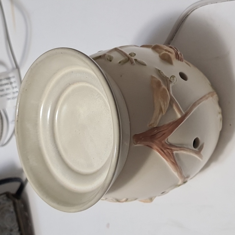 Cream and Brown SCENTY Ceramic warmer